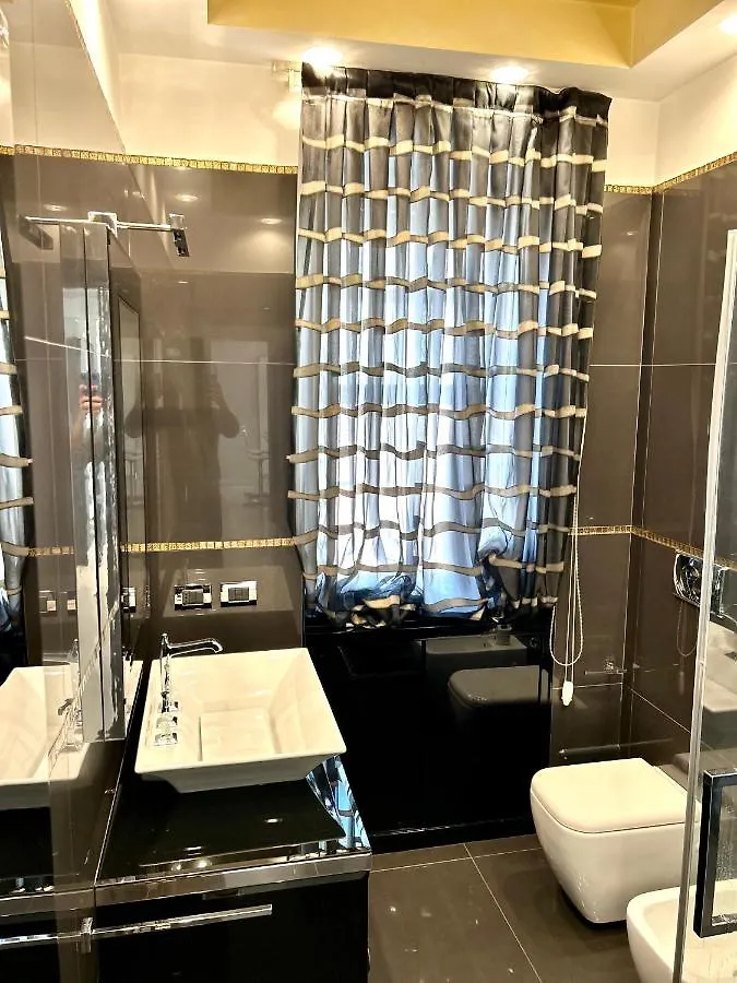 Sismondi New Apt Milan