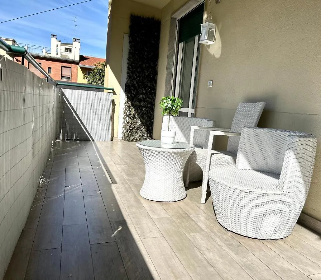 Sismondi New Apt Milan